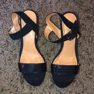 Soirée Navy Wedges